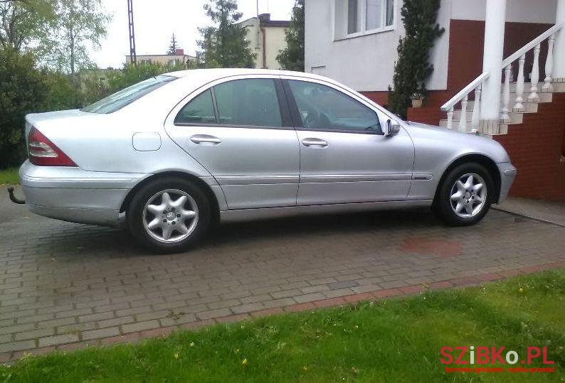 2001' Mercedes-Benz Klasa C photo #2