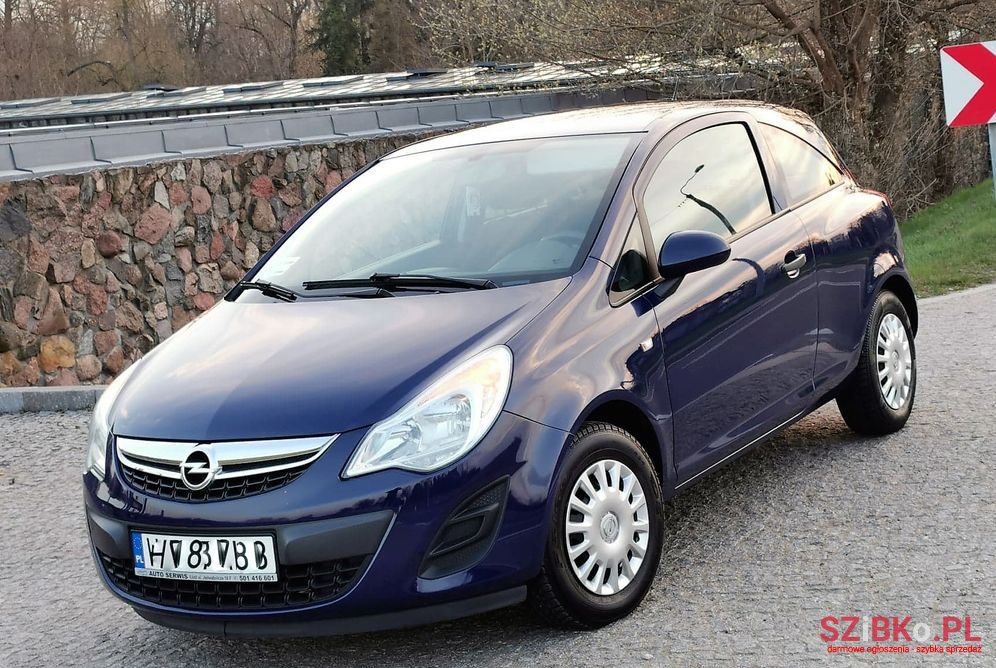 2012' Opel Corsa photo #1