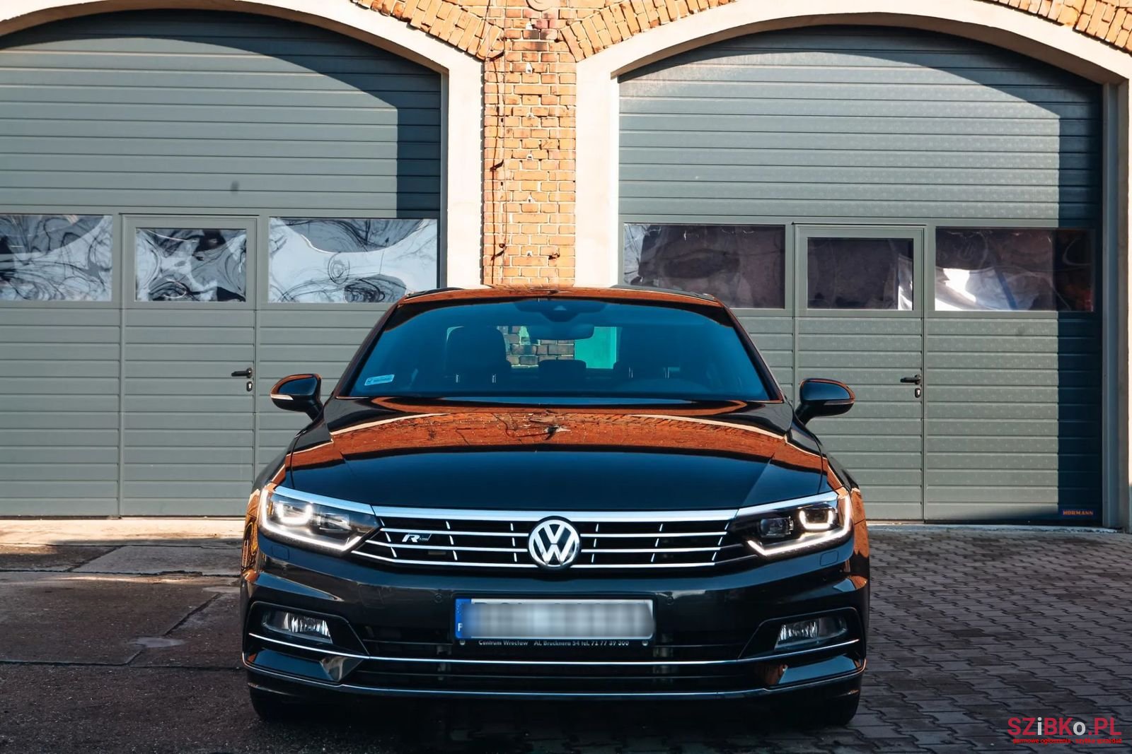 2017' Volkswagen Passat photo #2