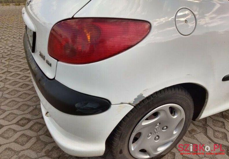 2005' Peugeot 206 photo #2