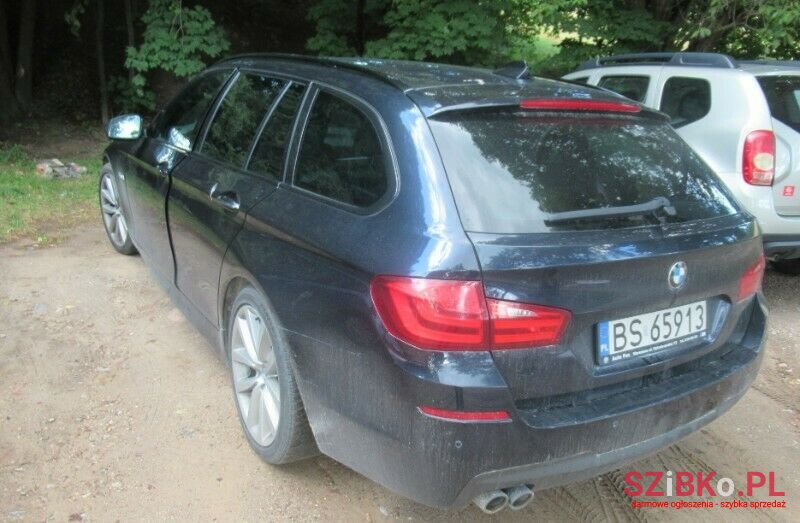 2012' BMW 520 photo #4