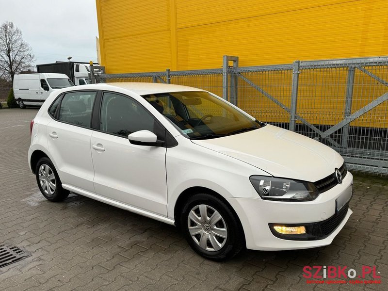 2012' Volkswagen Polo photo #1