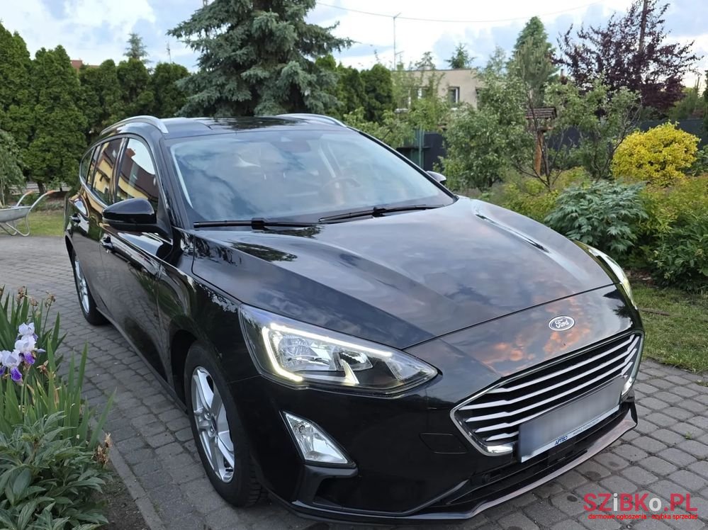 2020' Ford Focus photo #2