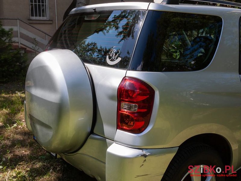 2004' Toyota RAV4 photo #5