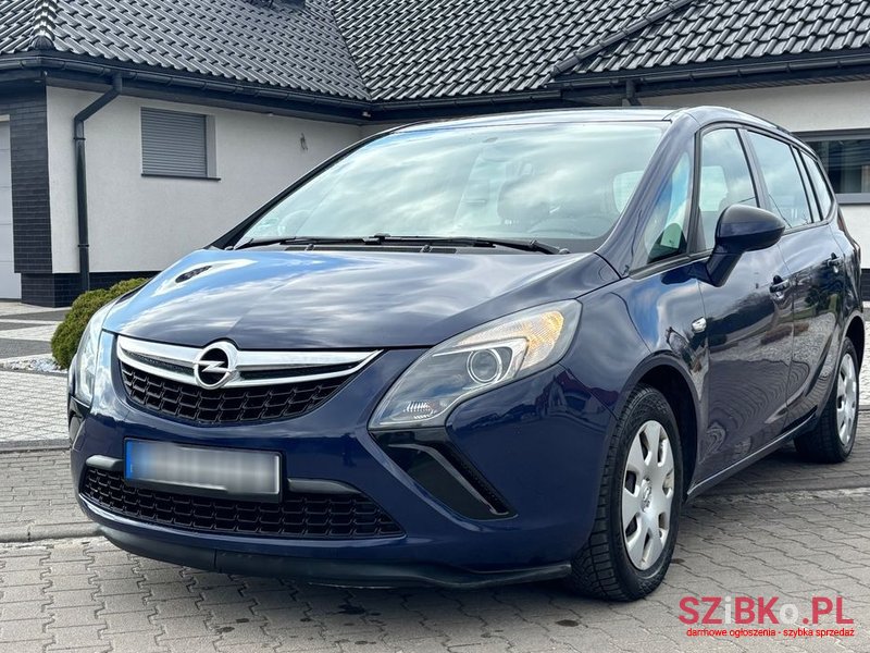 2016' Opel Zafira photo #2