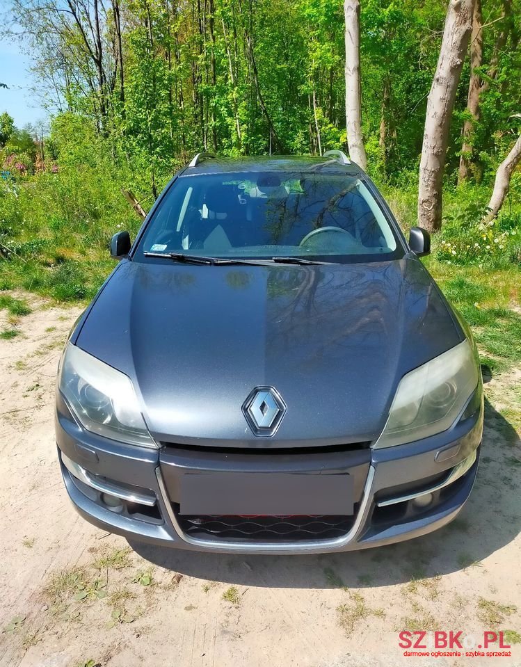2011' Renault Laguna photo #3