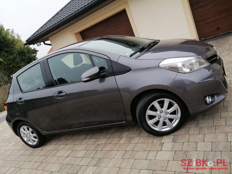 2011' Toyota Yaris 1.33 Dynamic photo #3