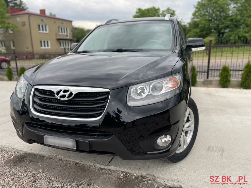 2011' Hyundai Santa Fe photo #4