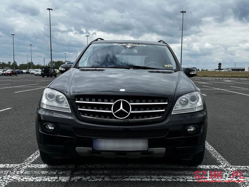 2008' Mercedes-Benz Ml photo #2