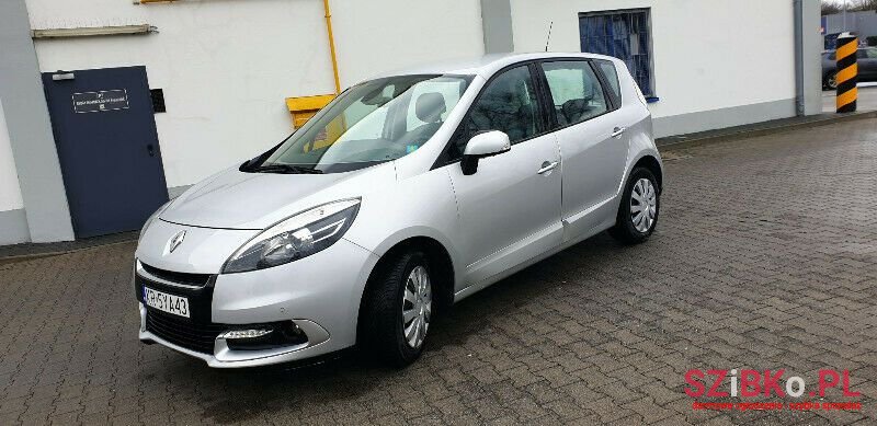 2012' Renault Scenic photo #3