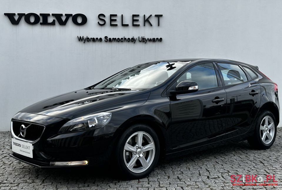 2016' Volvo V40 photo #1