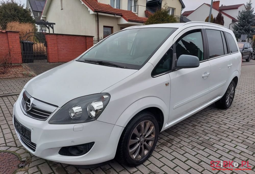 2010' Opel Zafira 1.6 T Cng Essentia photo #1