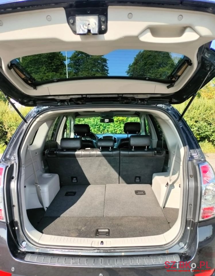 2011' Chevrolet Captiva 2.2 D Ltz photo #3