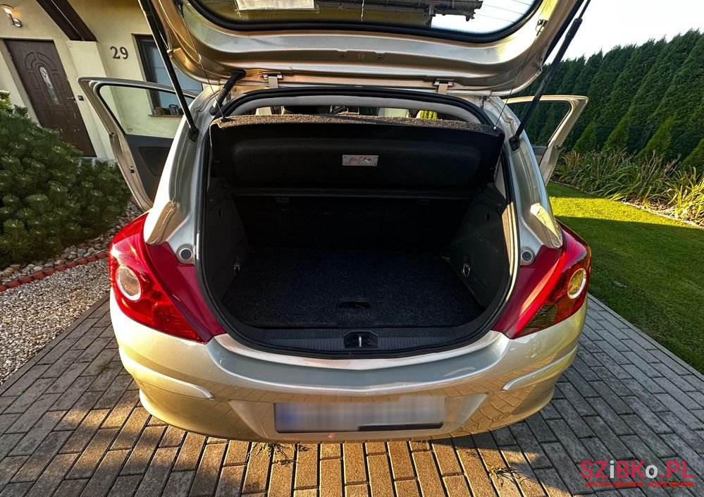 2008' Opel Corsa 1.4 16V photo #5