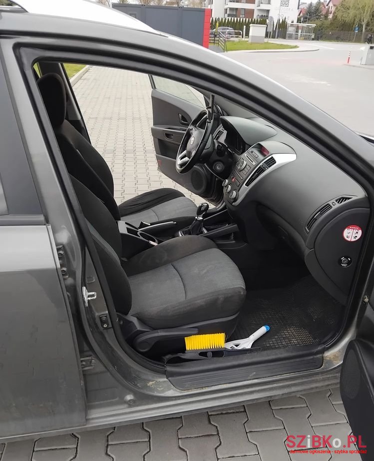 2010' Kia Ceed photo #6
