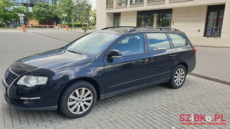 2008' Volkswagen Passat photo #3