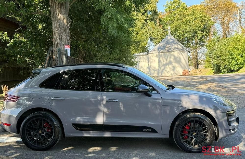 2016' Porsche Macan Gts photo #5