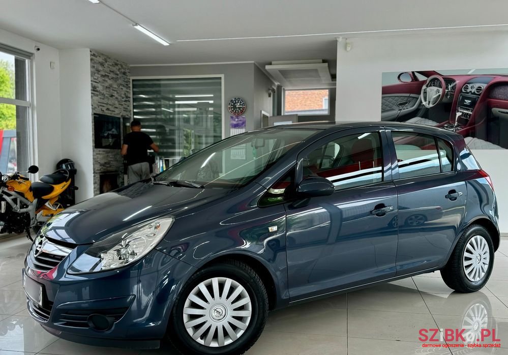 2008' Opel Corsa 1.4 16V Edition photo #2