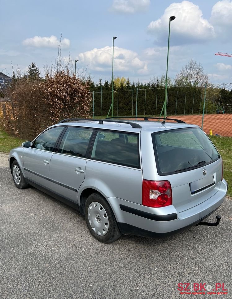 2000' Volkswagen Passat photo #2