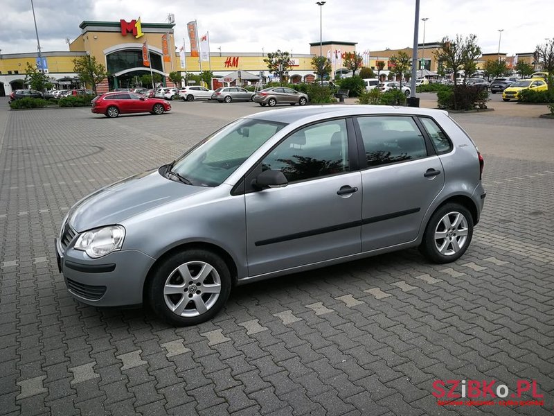 2006' Volkswagen Polo photo #6