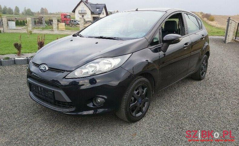 2011' Ford Fiesta photo #1