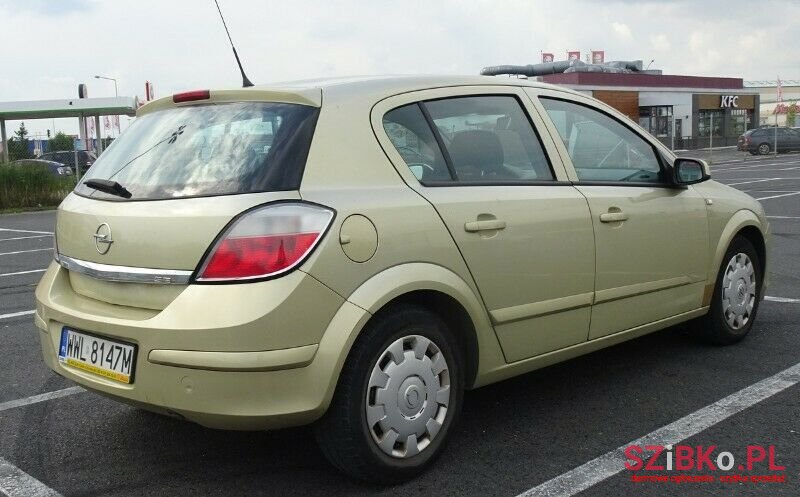 2004' Opel Astra photo #3