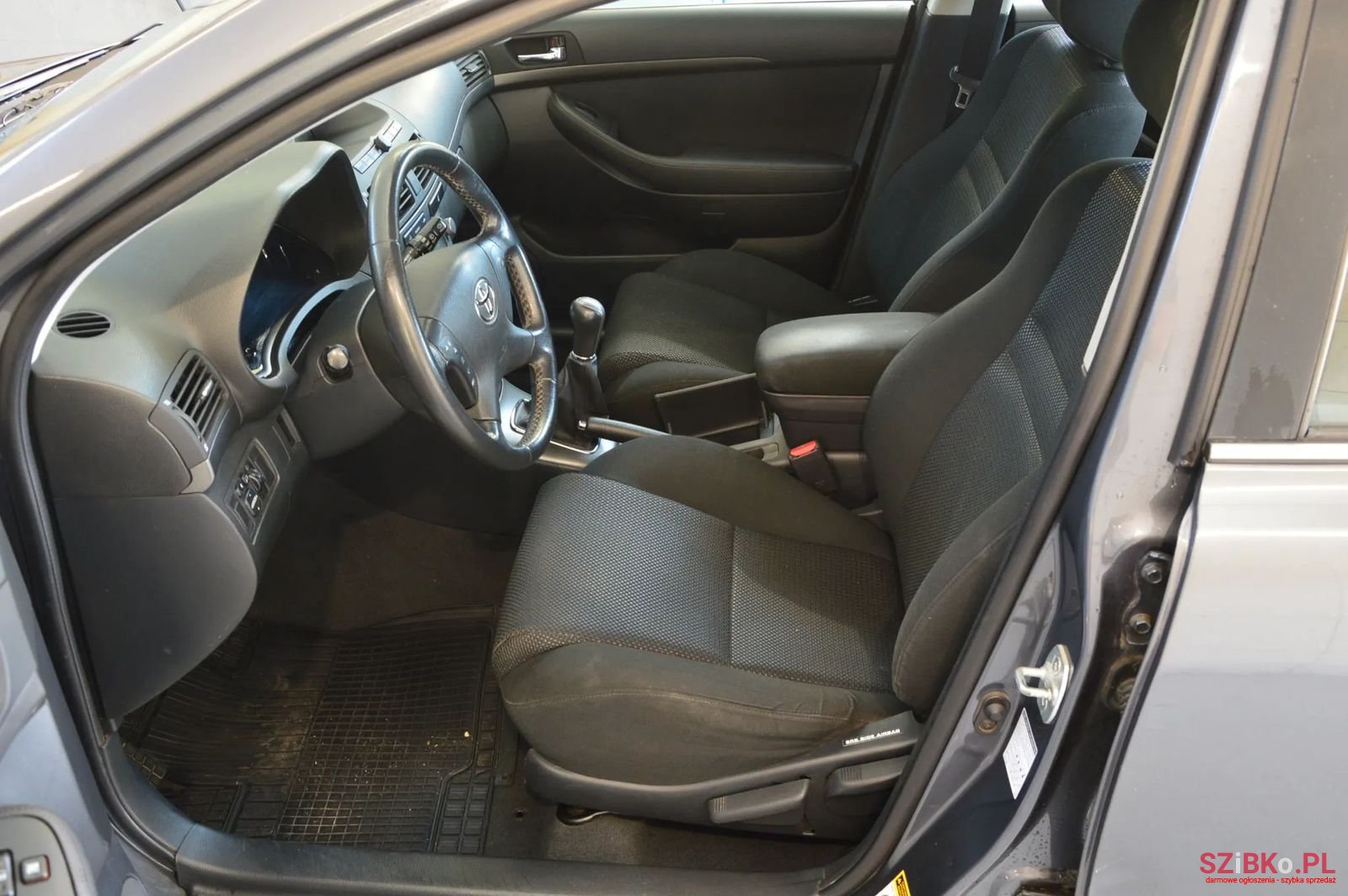 2006' Toyota Avensis photo #4