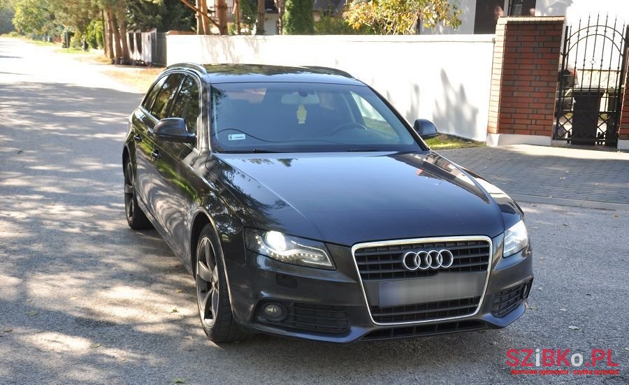 2010' Audi A4 Avant photo #6