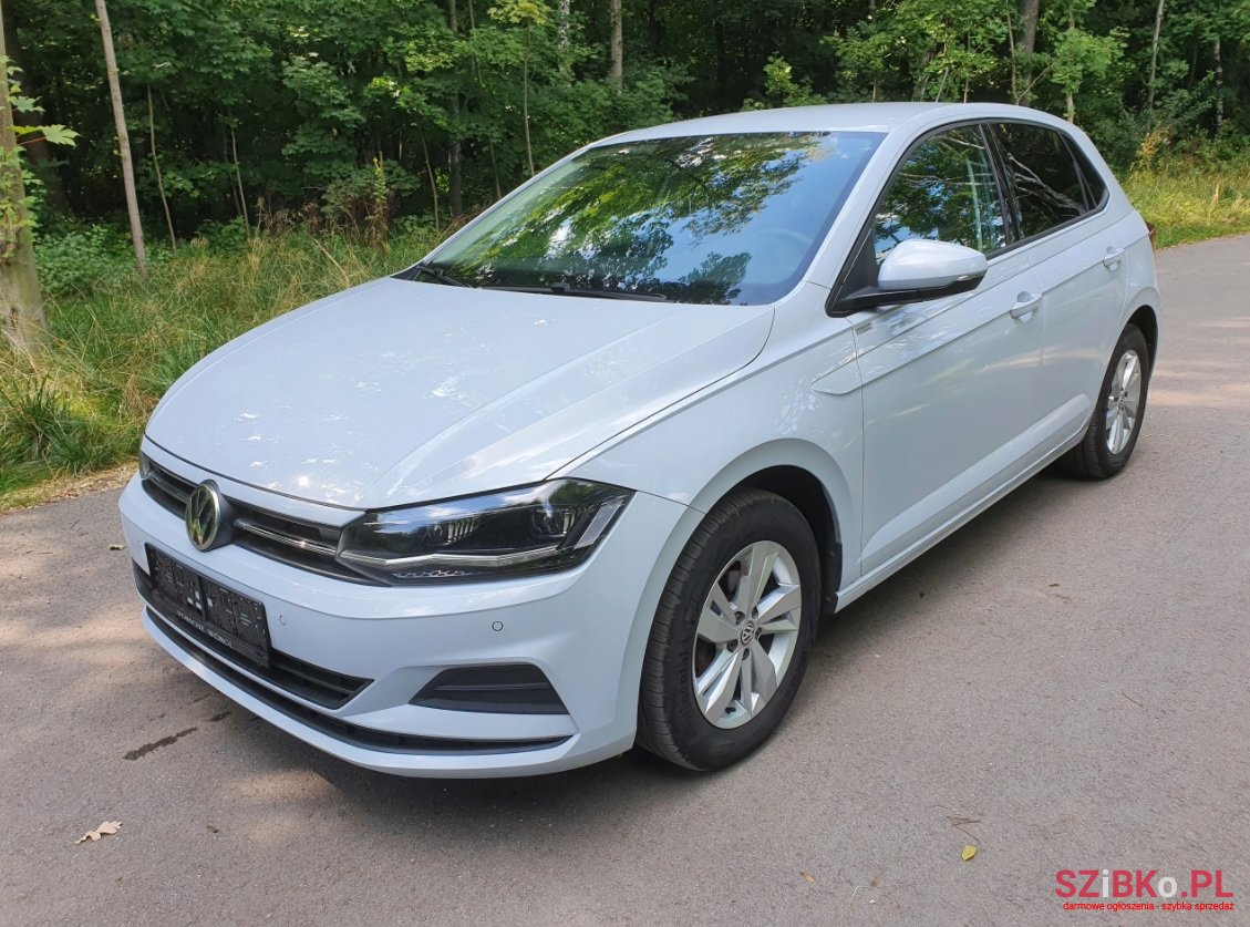 2018' Volkswagen Polo photo #2
