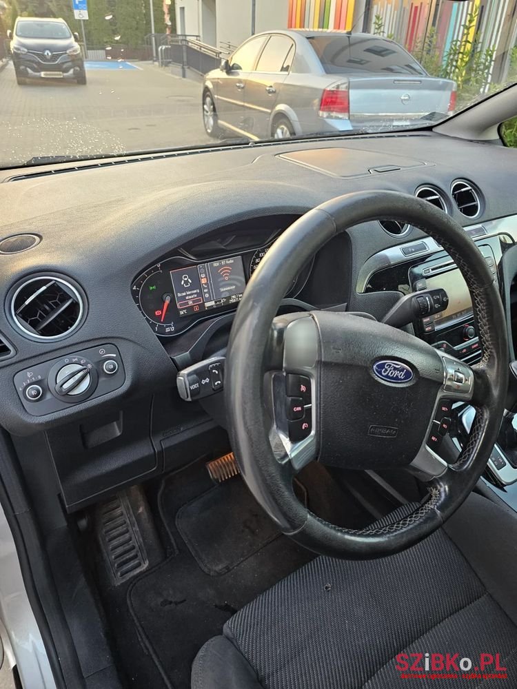 2010' Ford S-Max photo #6