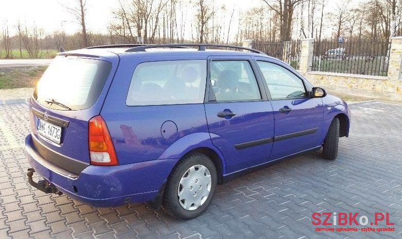 1999' Ford Focus photo #2