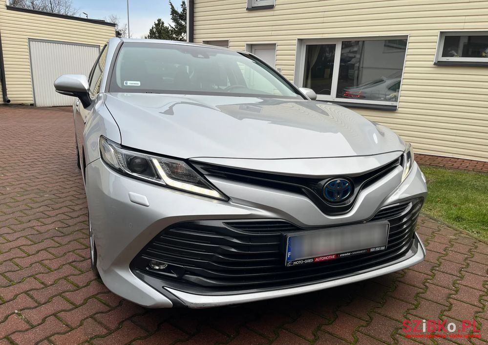 2020' Toyota Camry photo #2