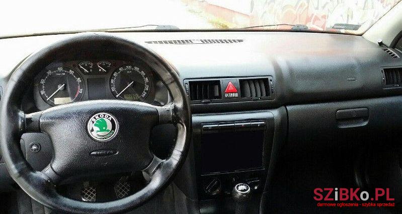 2003' Skoda Octavia photo #2