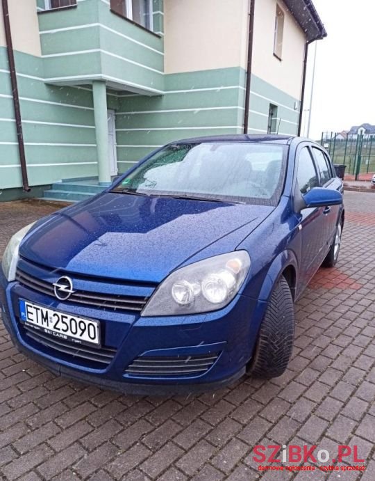 2005' Opel Astra photo #1