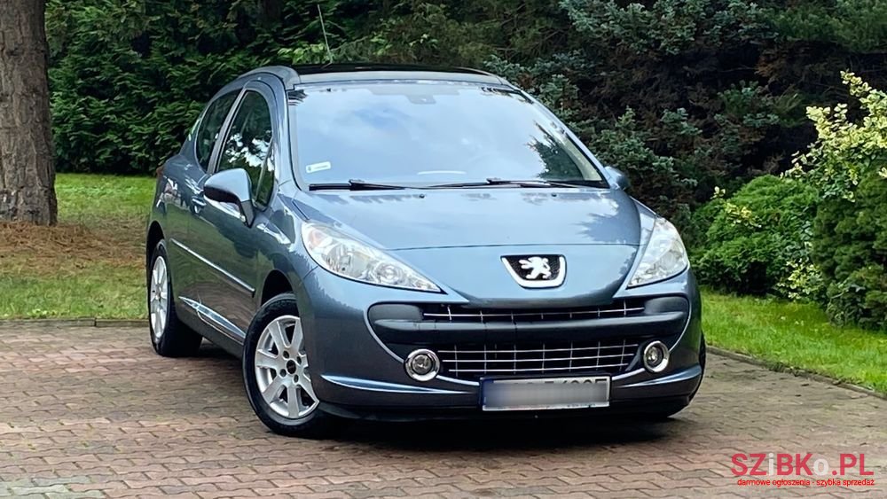 2006' Peugeot 207 1.6 16V Sporty photo #1