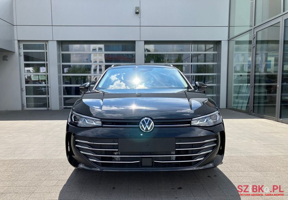 2024' Volkswagen Passat photo #2