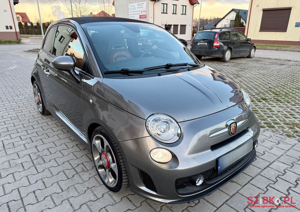 2011' Fiat 500 Abarth photo #2