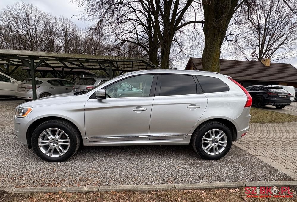 2015' Volvo Xc 60 T4 Momentum photo #5