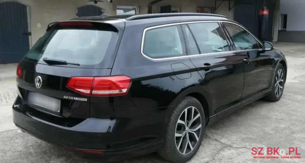 2015' Volkswagen Passat photo #6