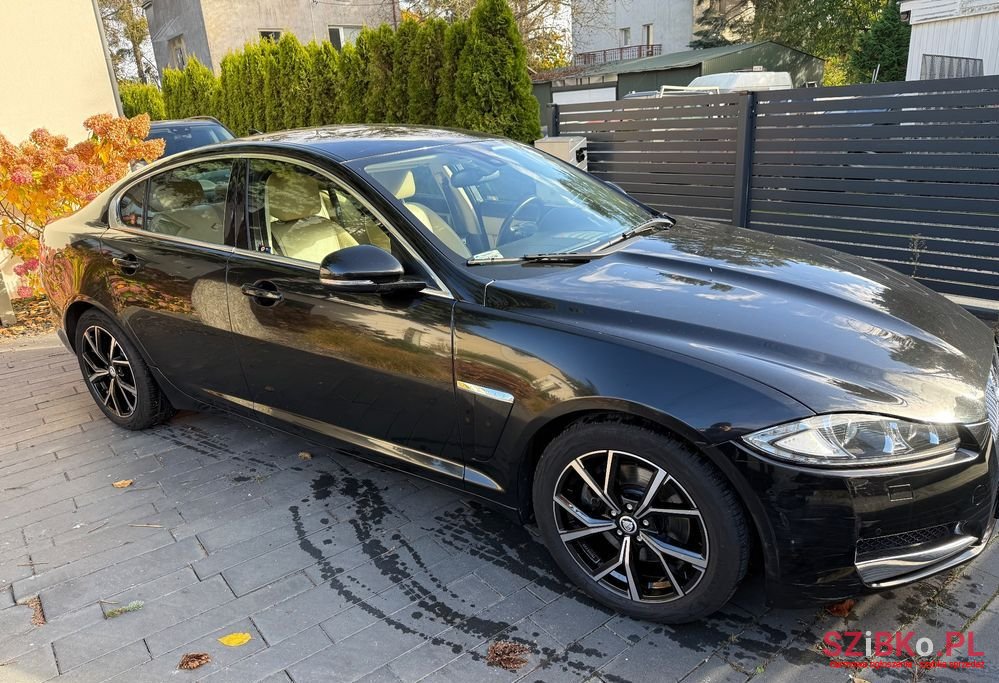 2013' Jaguar XF 2.2 D Classic photo #5