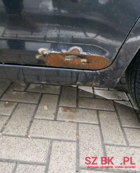 2004' Ford Focus photo #2