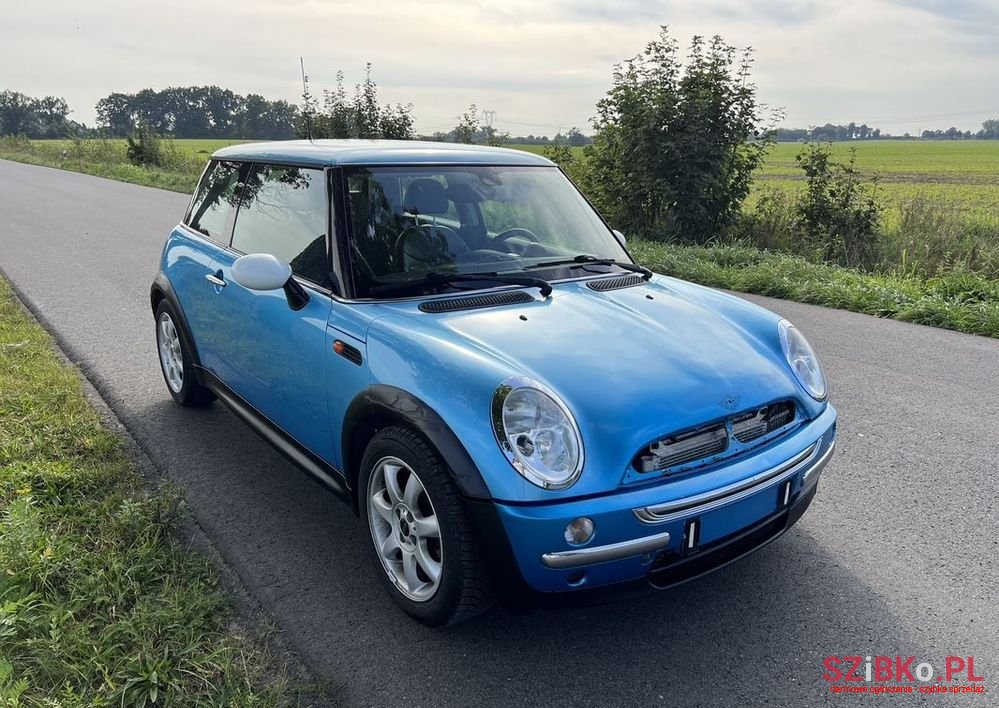 2004' MINI One photo #3