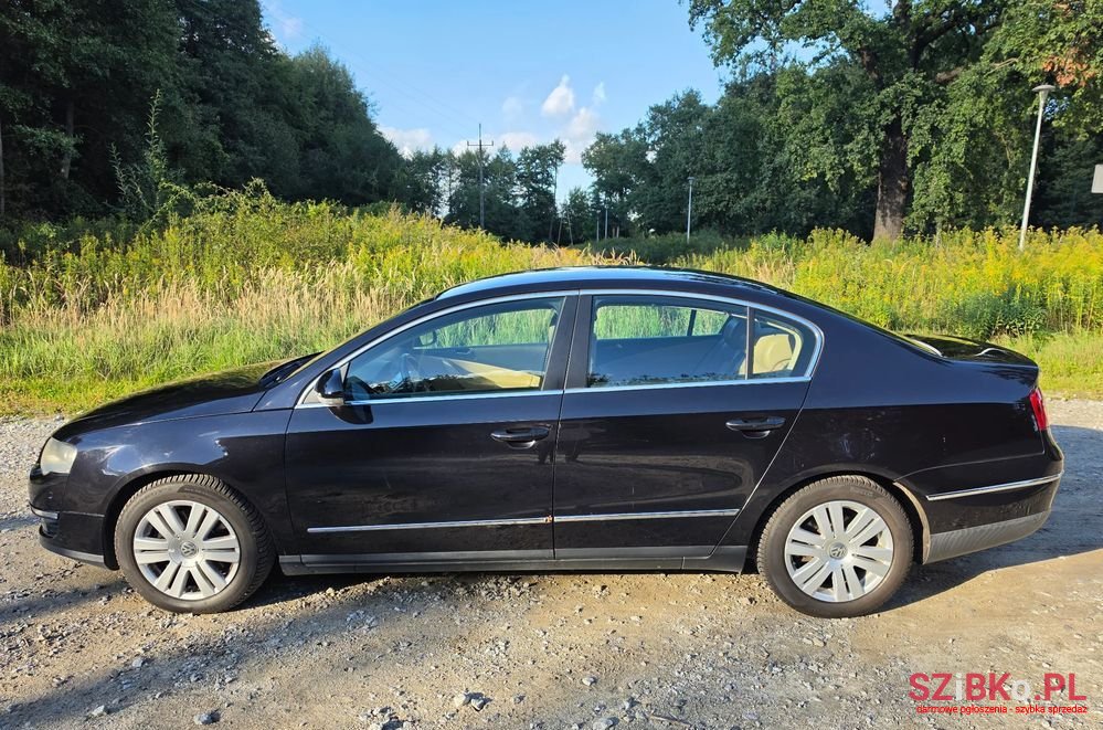 2008' Volkswagen Passat photo #3