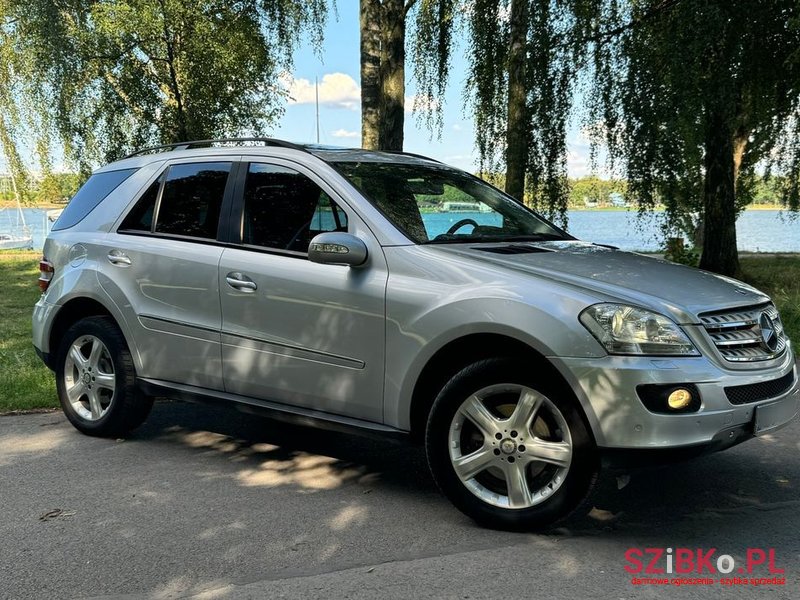 2007' Mercedes-Benz Ml 350 4-Matic photo #2