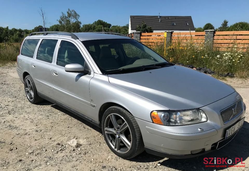 2005' Volvo V70 photo #3