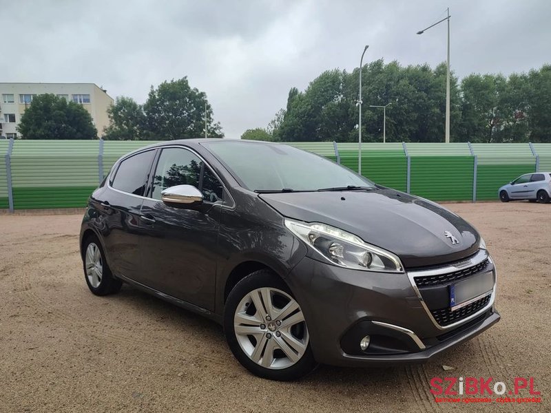 2019' Peugeot 208 photo #1