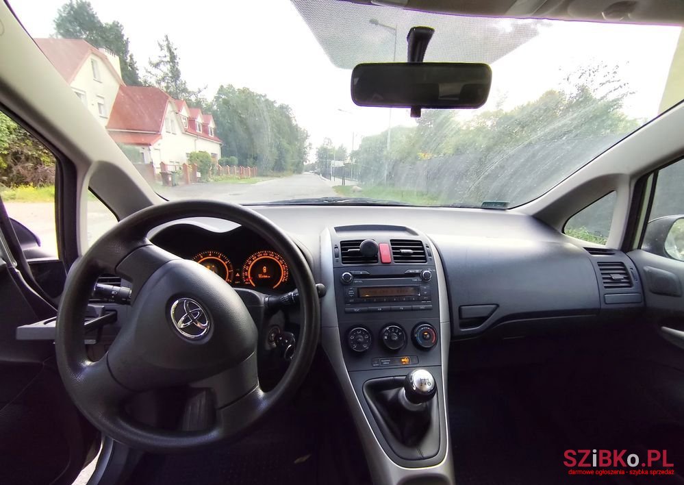 2008' Toyota Auris 1.4 Vvt-I Luna photo #6