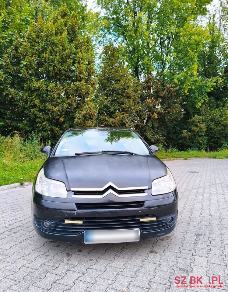 2008' Citroen C4 photo #3