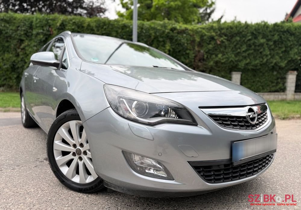 2012' Opel Astra 1.4 T Enjoy S&S photo #1