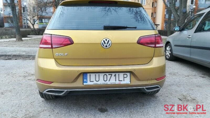 2018' Volkswagen Golf photo #2